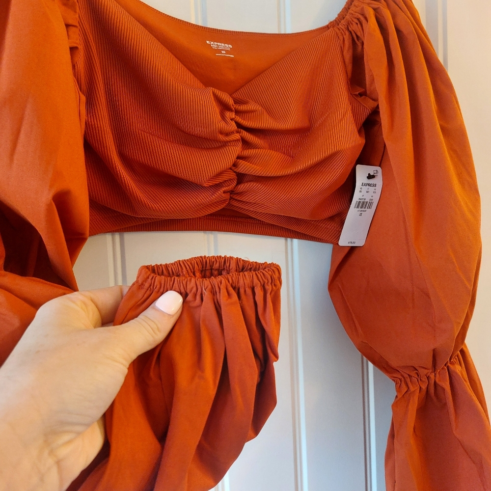 Express Body Contour Ribbed Top - Picture 4 of 5